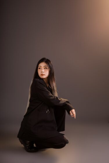 Jia Y. 3