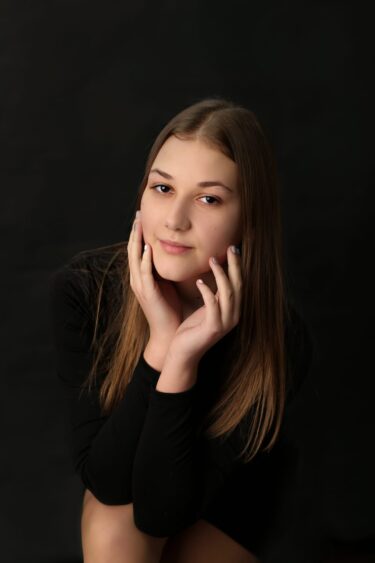 Marika O. - agencja statystów