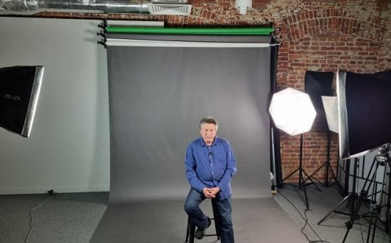 aktor na nagraniach video webinar