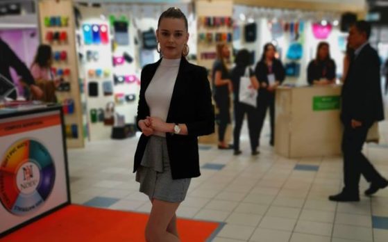 Hostessa Amanda na targach
