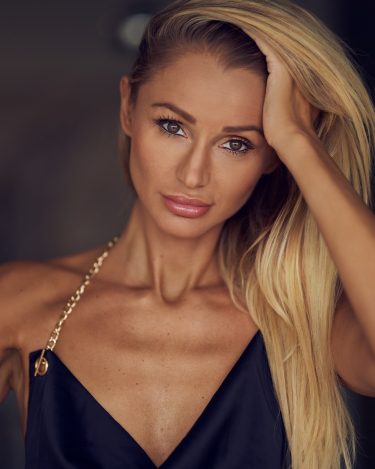 Aneta B. 8