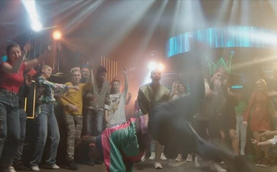 53 młodych statystów w spocie reklamowym