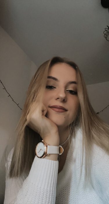 Anita C. 4