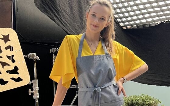 modelka dłoni Anastasiia w spocie reklamowym - Wrocław