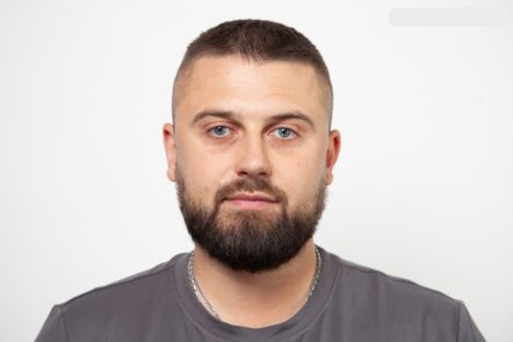 Cezary M. - agencja statystów