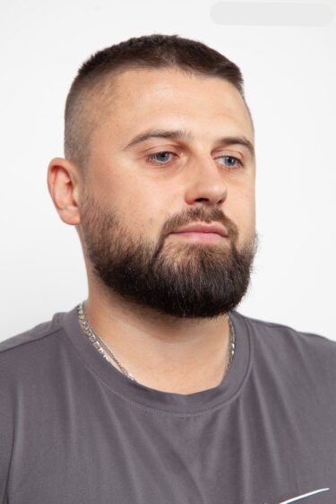 Cezary M.. 2