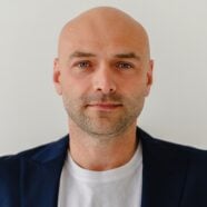 Artur B. - agencja statystów