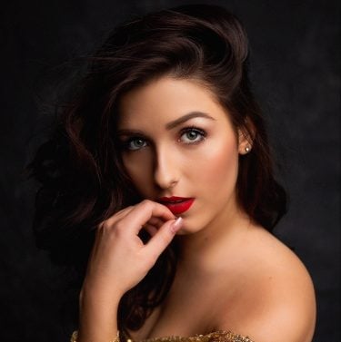 Maya L. - agencja hostess