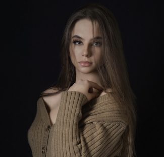 Maria R. - agencja statystów