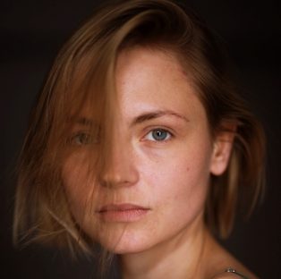 Antonina G. - agencja statystów