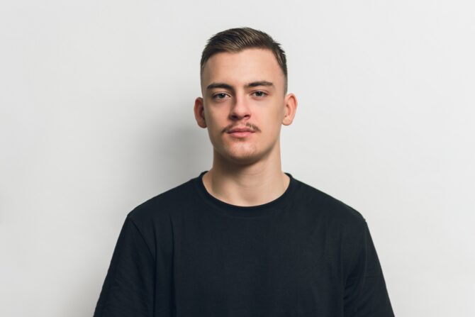 Mikołaj J. - agencja statystów