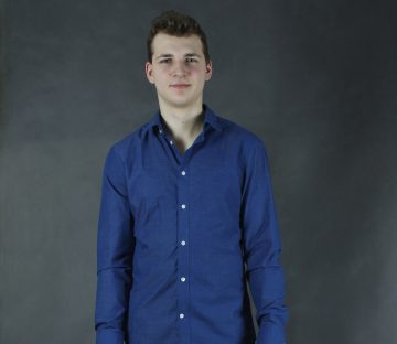 David L. - agencja hostów
