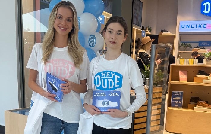 udział hostess w promocji
