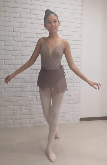 Nayla N. 1