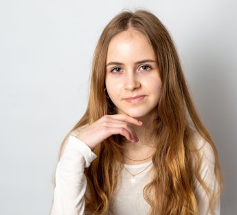 Zuzanna P. - agencja statystów
